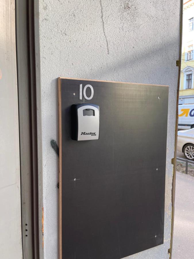 Gesamte Unterkunft In Zentrumsnaehe Wenen Buitenkant foto